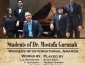 تلاميذ الدكتور مصطفي جرانة علي المسرح الصغير  ليلة موسيقية مع الفائزين بجوائز دولية بالأوبرا